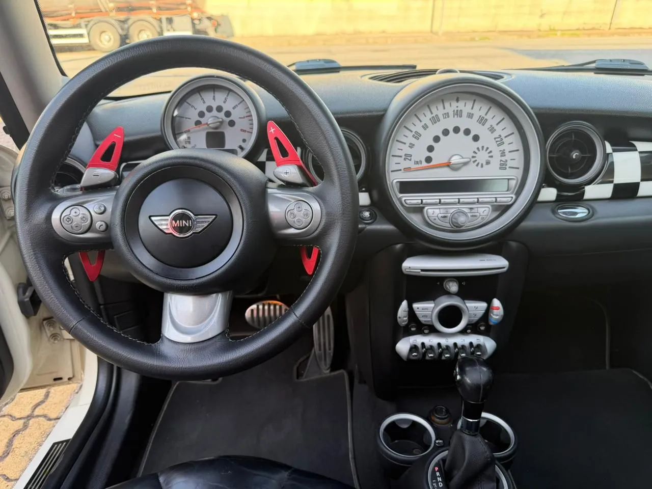MINI Cooper S 1.6 Aut., foto 7 de 12