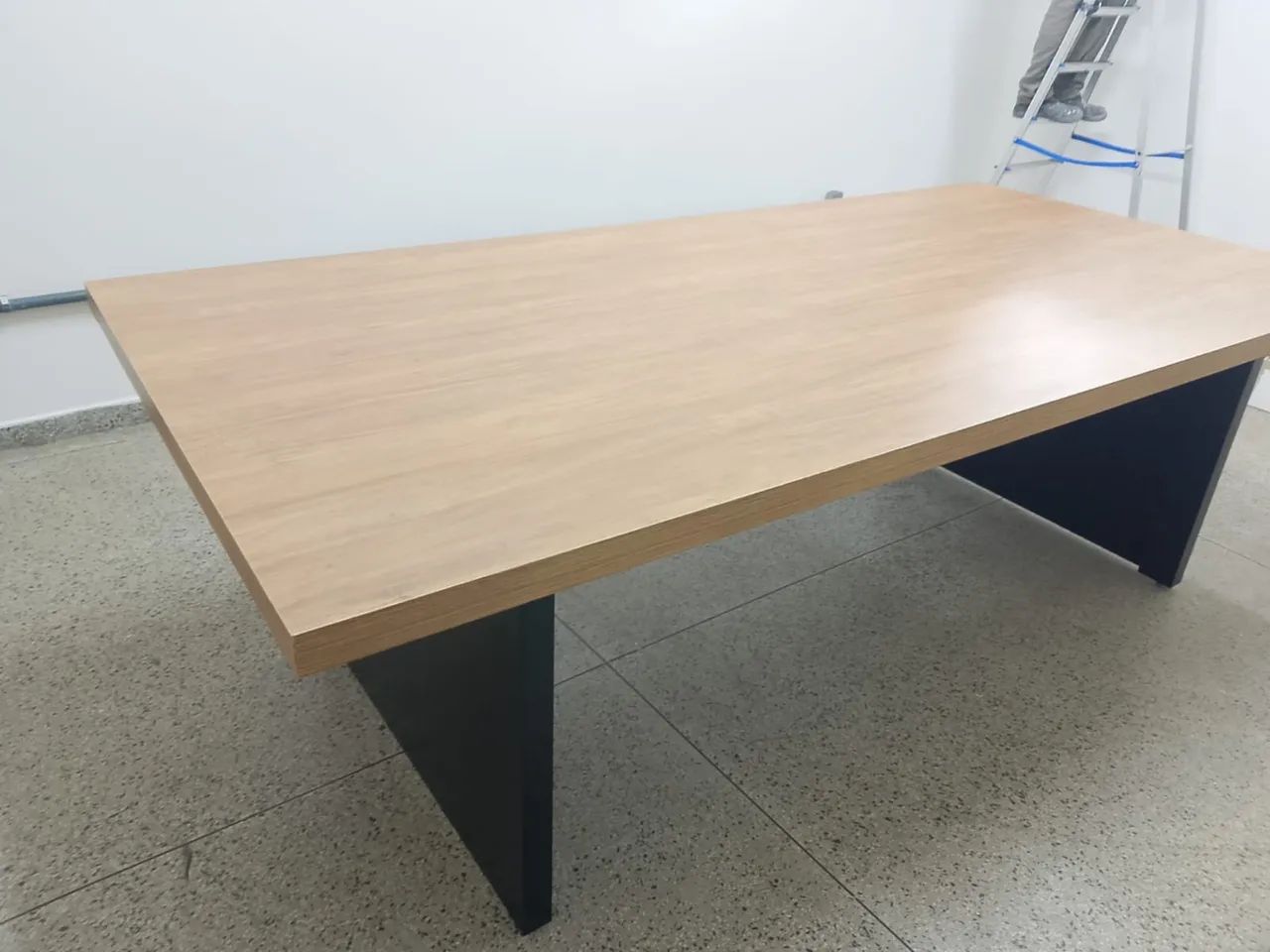 Mesa de reunião  - Foto 3