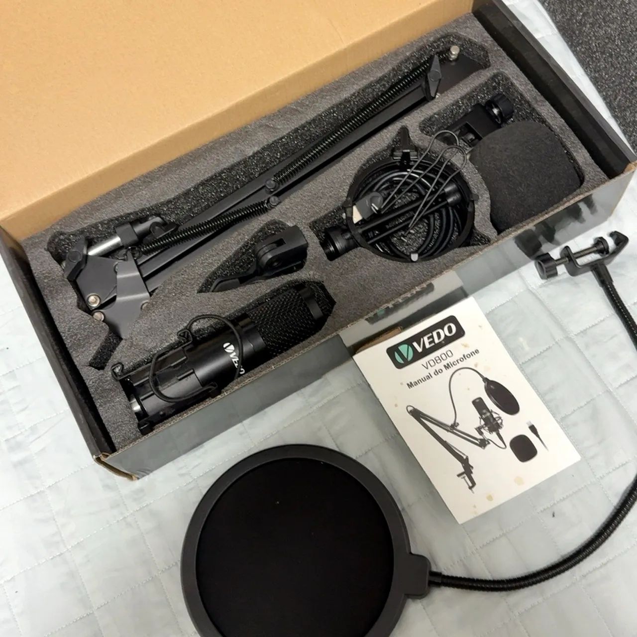 Microfone Condensador VEDO VD800 Completo com Braço e Pop Filter