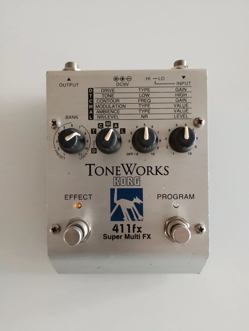 Pedal multi efeito KORG fx411