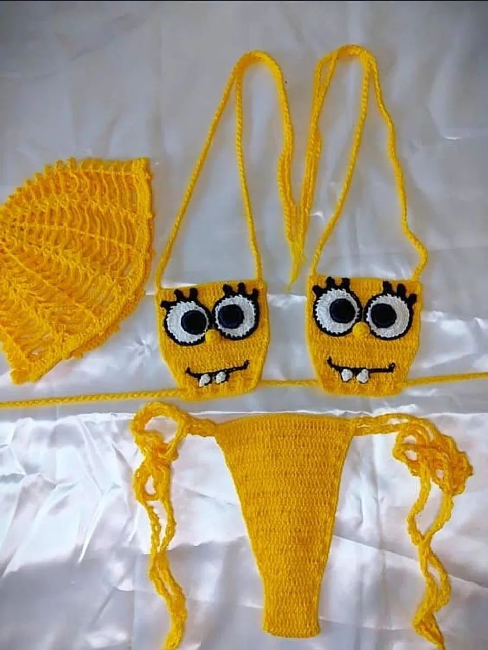 Conjunto biquíni Bob Esponja 