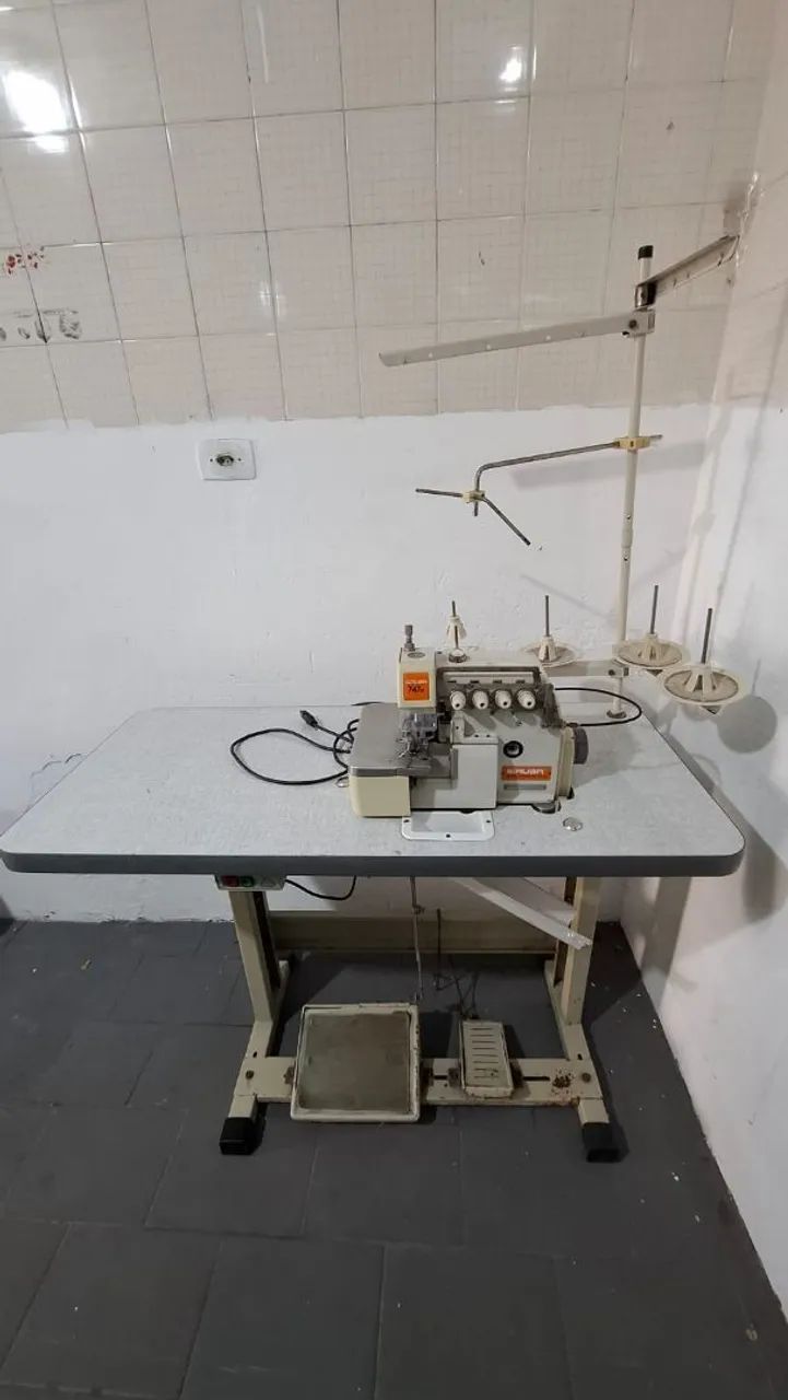 Máquina overlock Siruba - Foto 2