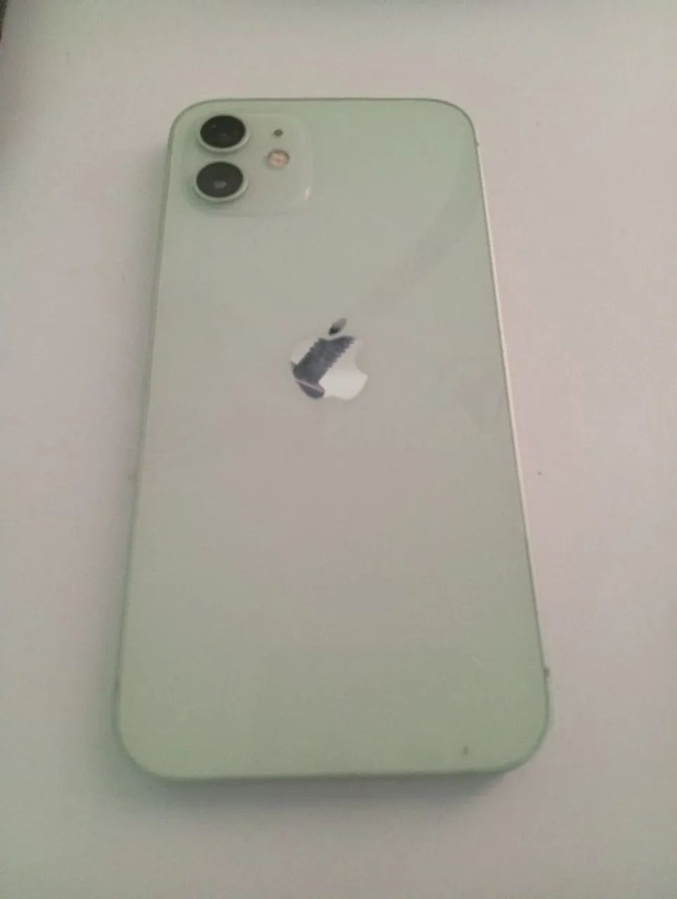 iPhone 12 (vai com a capa e película)