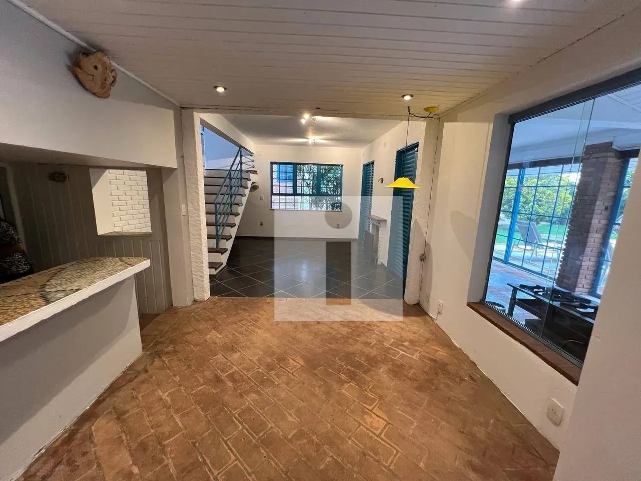 CASA RUSTICA COM OTIMO ESPAÇO EXTERNO! - Foto 2
