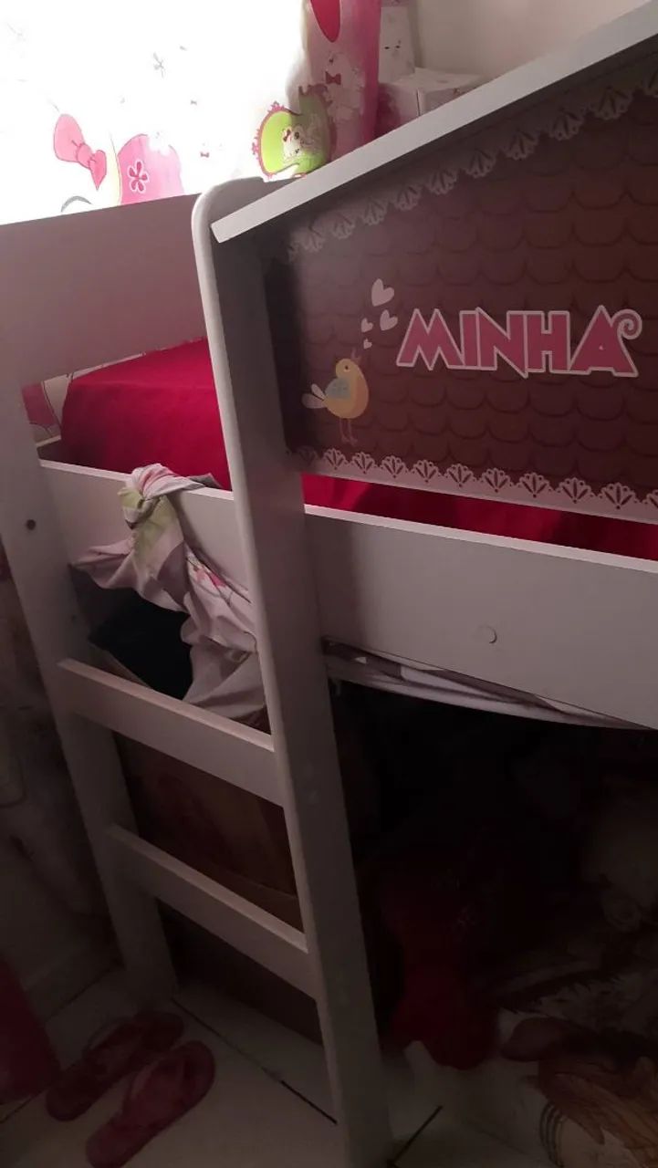 Children's House-Shaped Bed