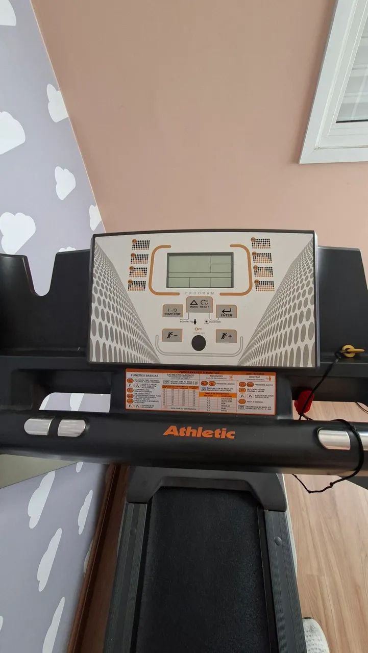 esteira atletic adnance 520ee  - Foto 3
