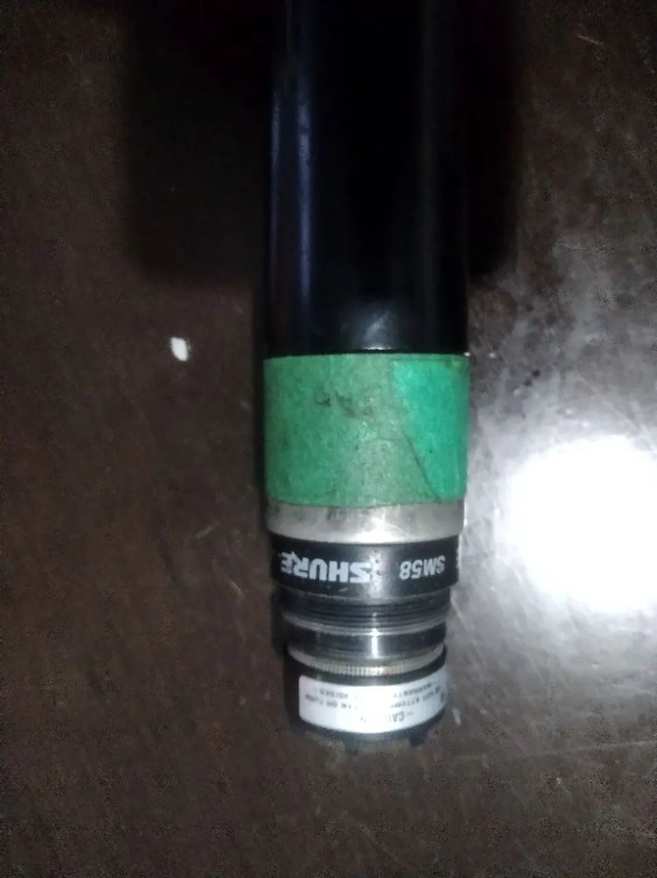 MICROFONE SHURE SEM FIO SO BASTÃO USADO  - Foto 5