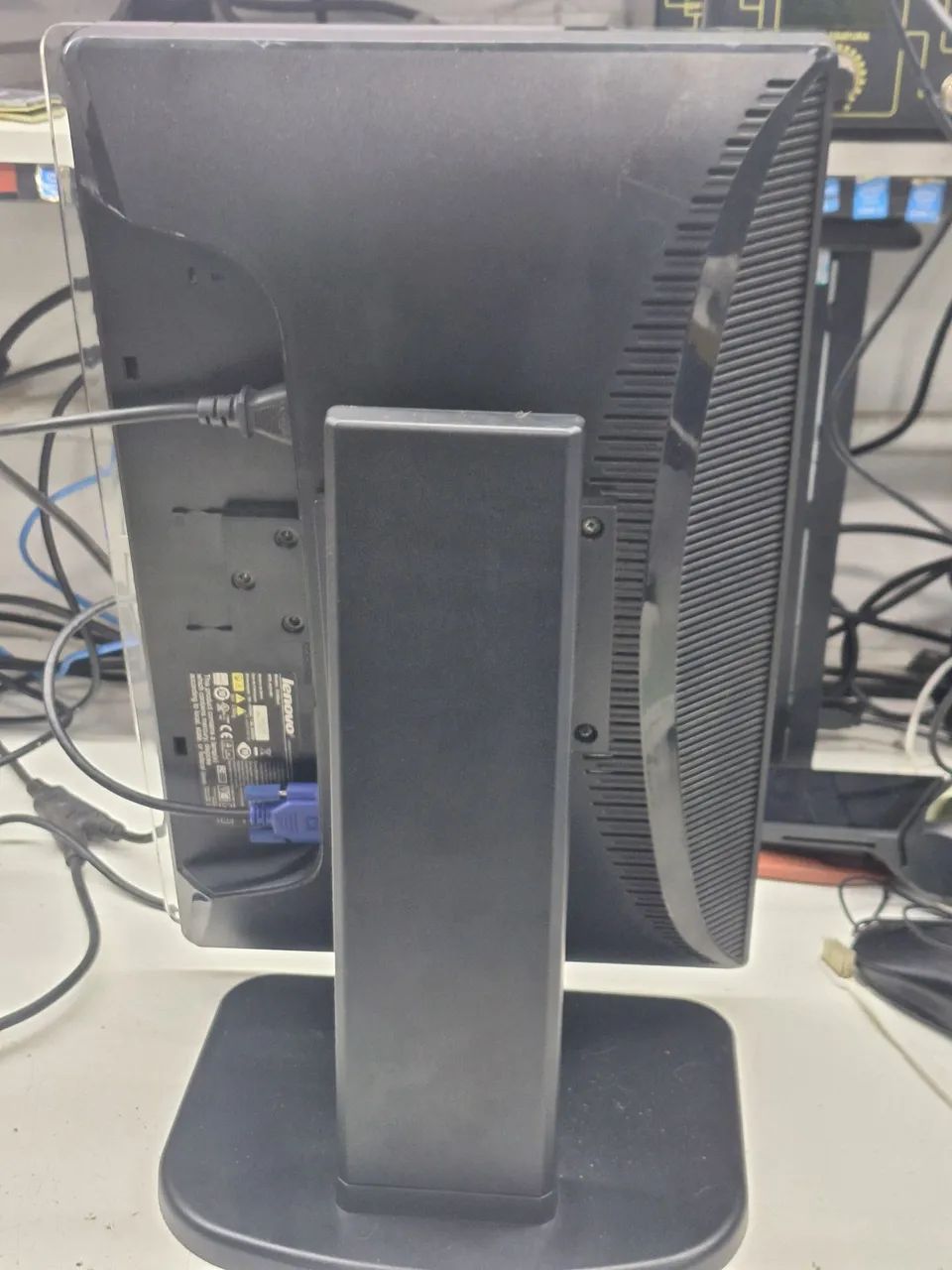 Monitor Lenovo D1960wA 18.5 pol - Foto 3