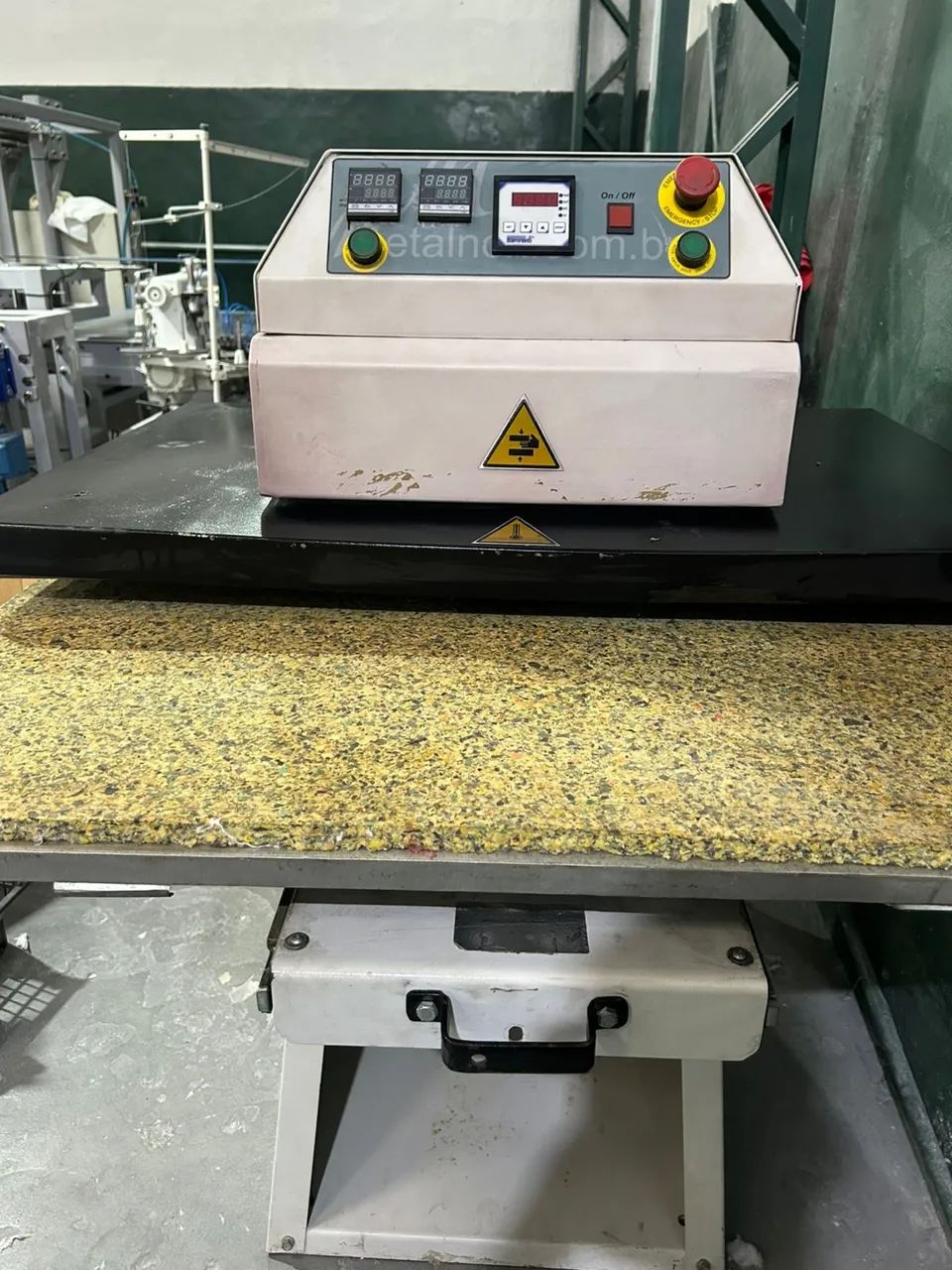 RENSA SUBLIMÁTICA 220V PRANCHA COM ÁREA DE SUBLIMAÇÃO DE 60cm X 1,00m PNEUMÁTICA METALNOX  - Foto 2