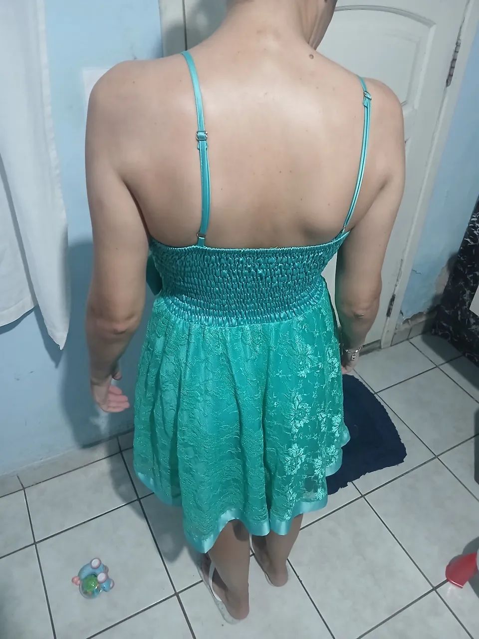  Vestido Verde Esmeralda com Drapeado e Laço - Sofisticado e Charmoso! - Foto 4