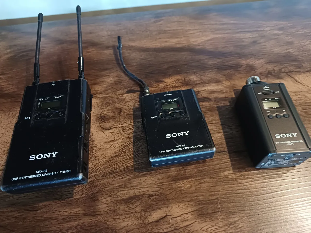 Kit microfone sem fio Sony UTX B2 - Microfones e Gravadores