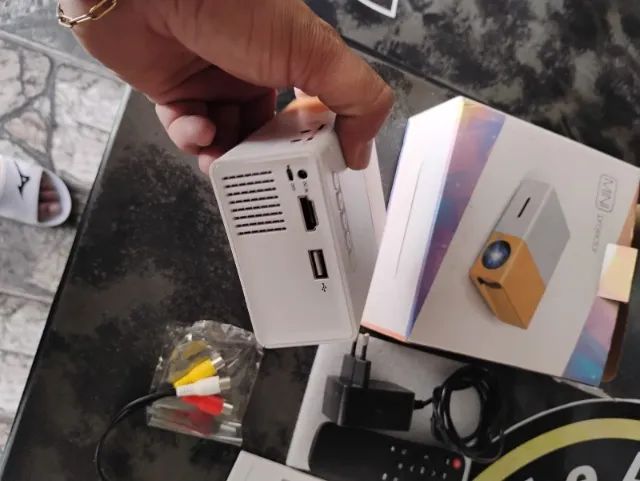 Mini Projetor Portátil  - Foto 4