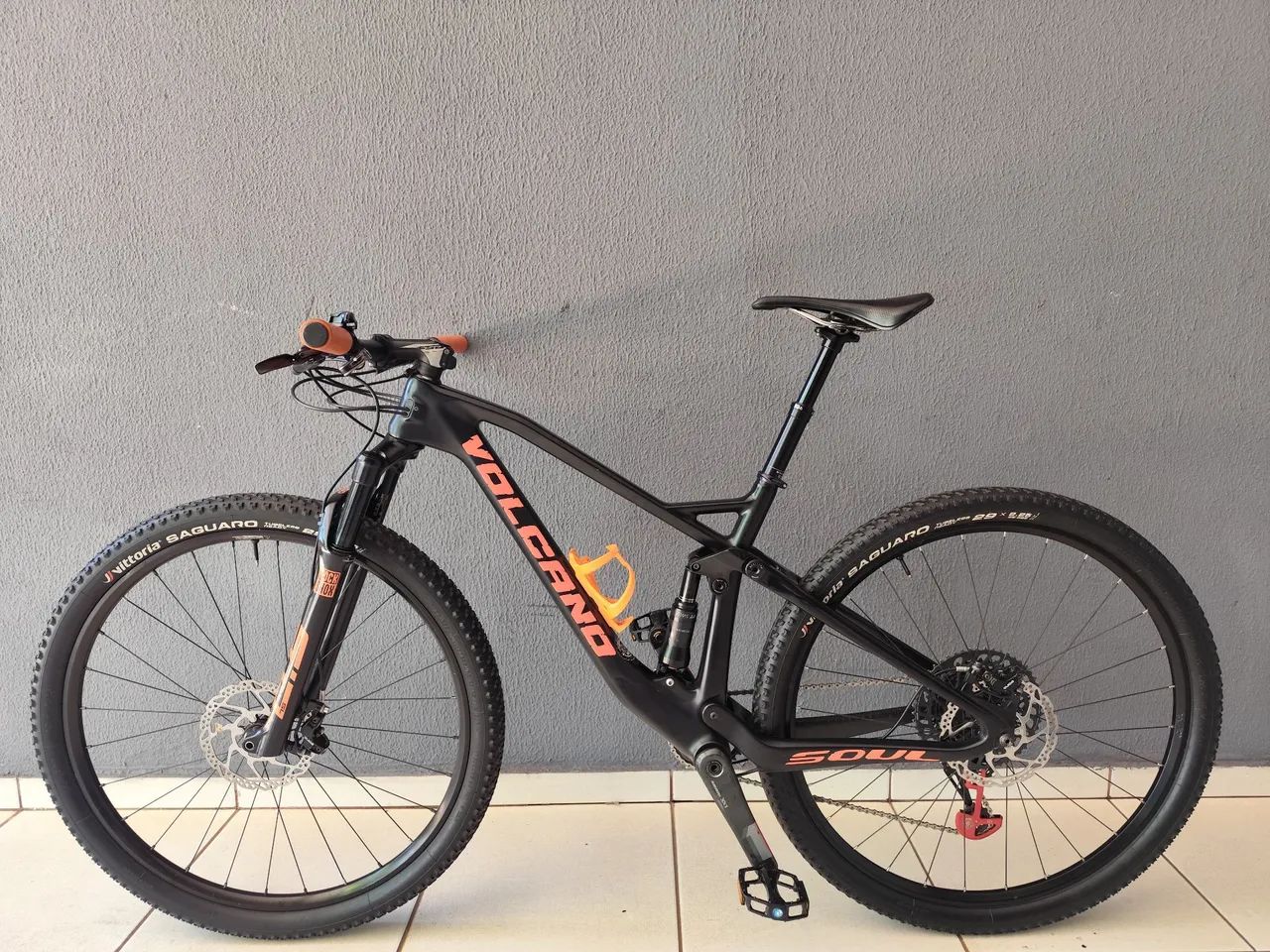 Soul Volcano carbon tamanho 17 