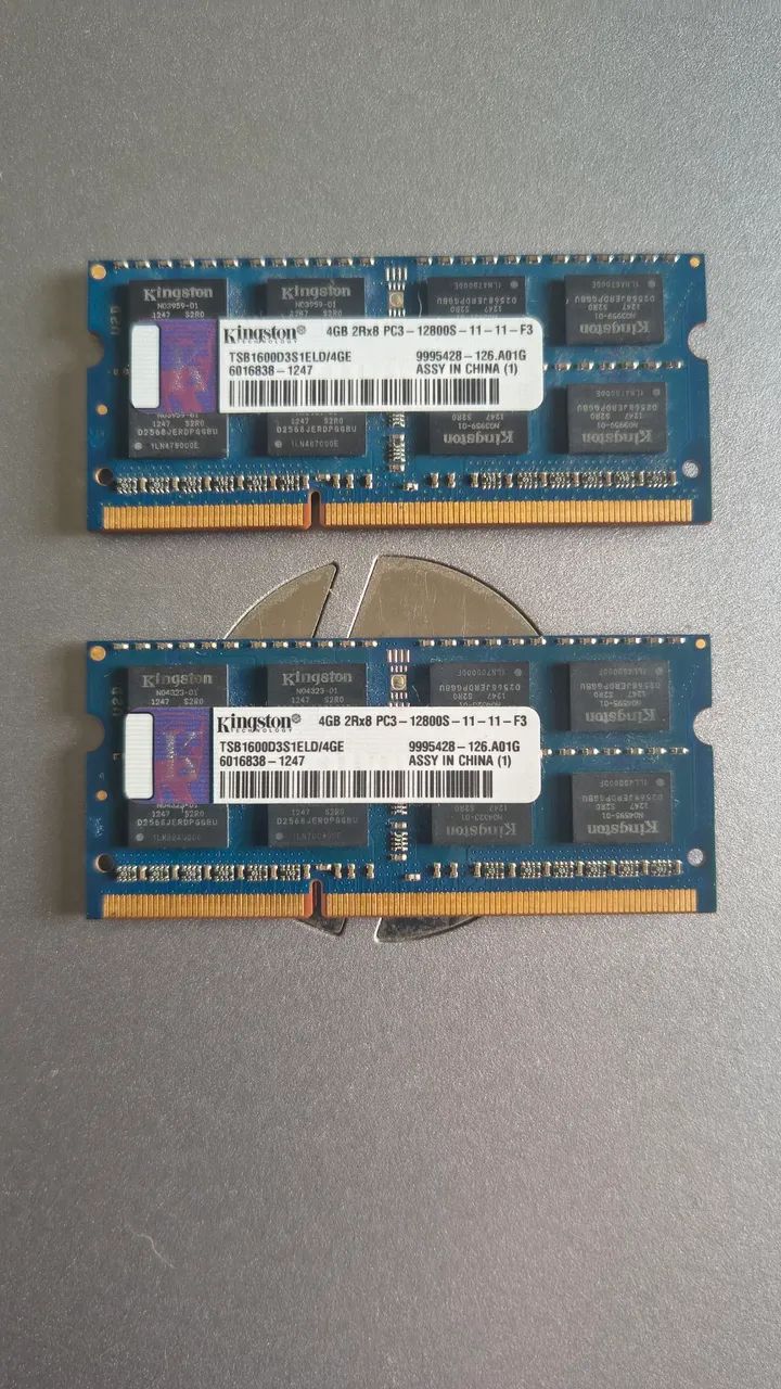 2 Memórias ddr3 4GB da Kingston.