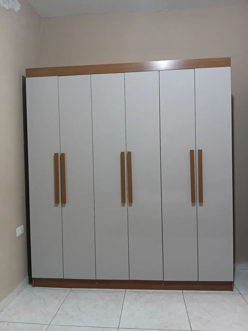 Guarda roupa solteiro, sem defeitos