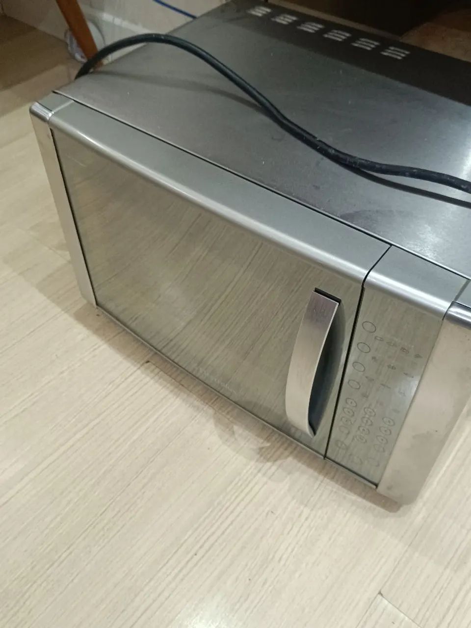 Microondas Eletrolux grill 