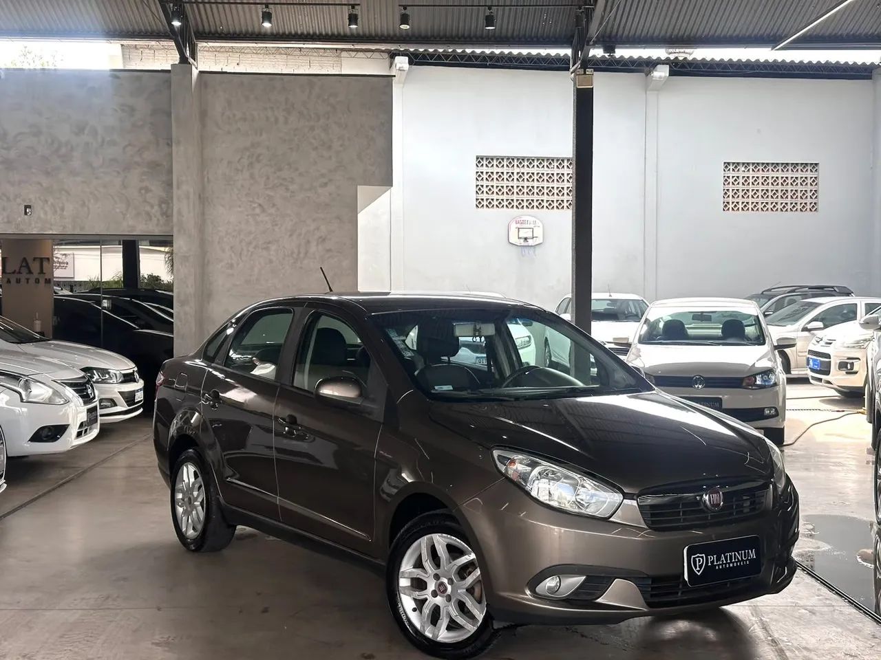Fiat Siena Siena ESSENCE 1.6 Flex 16V 4p 2015