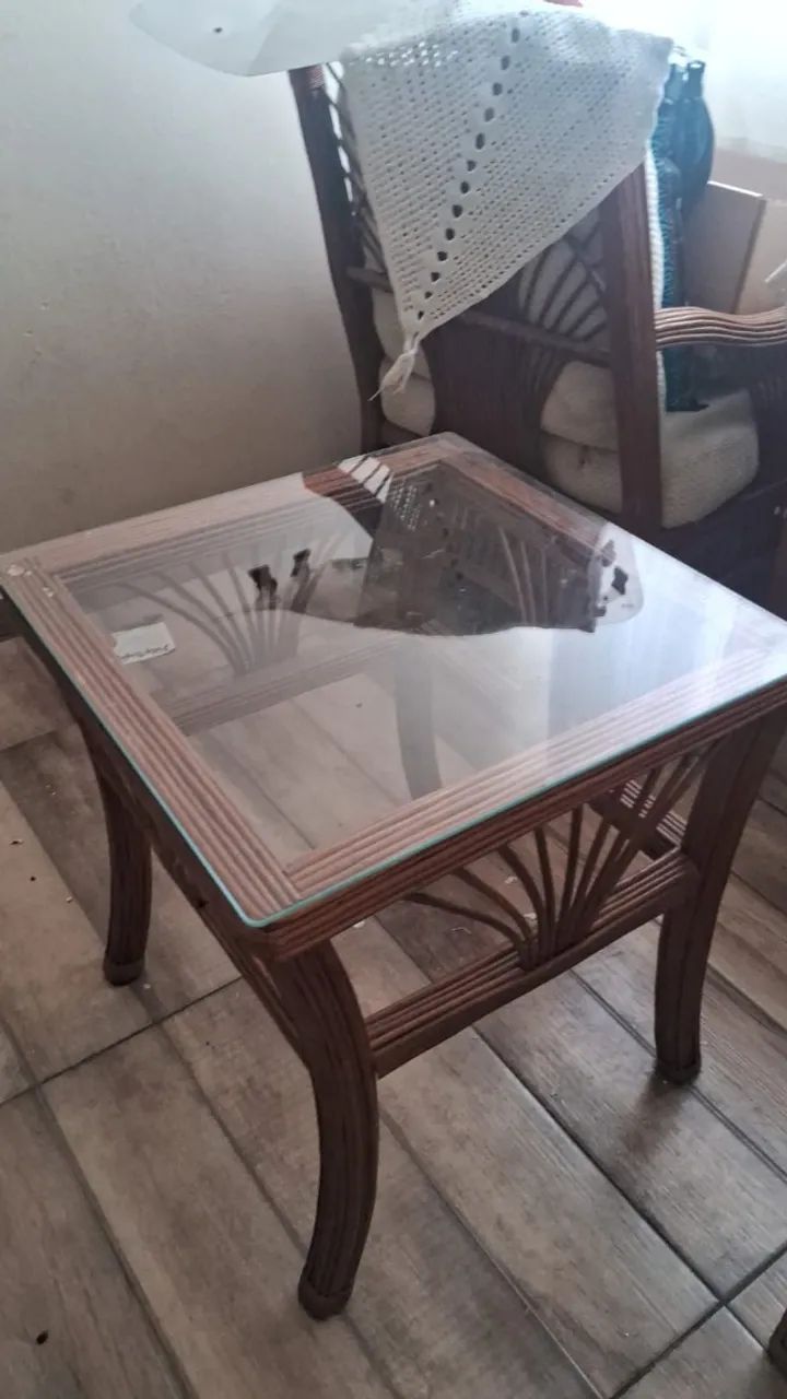 Kit sala 2 poltronas e 2 mesas tampo de vidro. Aceito oferta! - Foto 3