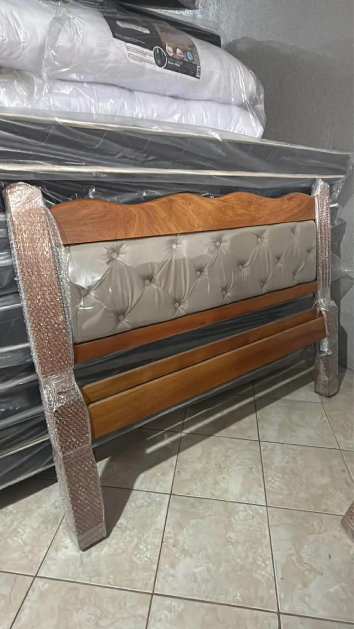 Camas casal e solteiro 100% de madeira maciça Angelim 