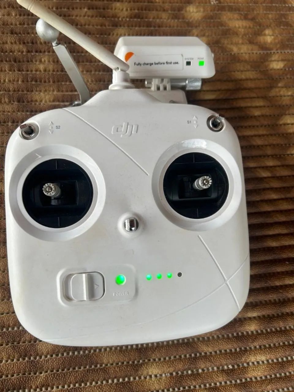 Drone DJI Phantom 2 Vision+ Completo com Câmera, Controle, Caixa e Acessórios - Foto 3