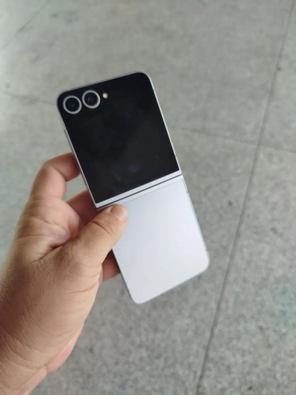 Z Flip 6 Em estado de zero 256GB/12GB V/T - Foto 2