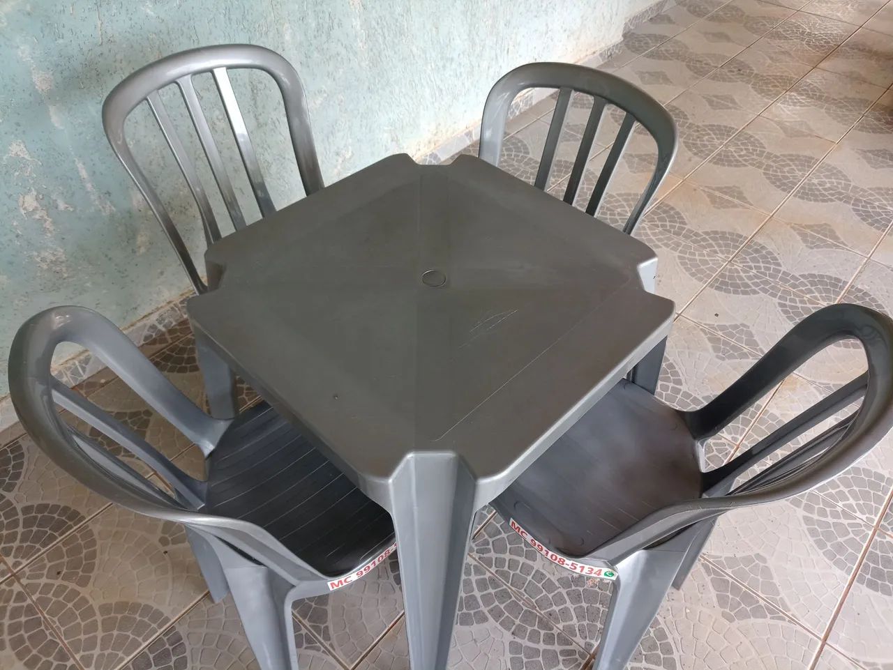 Aluguel de Mesas e Cadeiras * - Foto 2