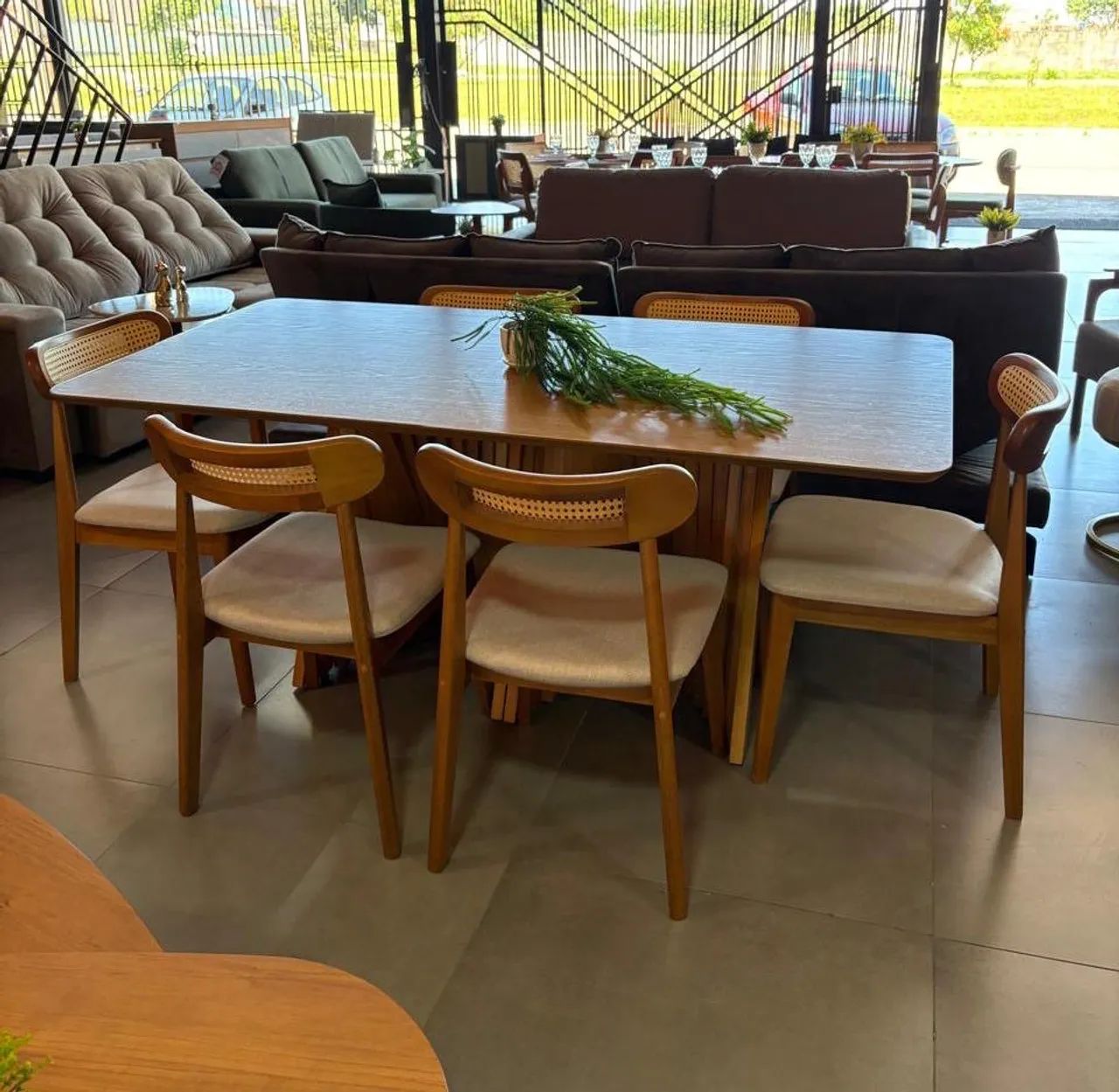 MESA TAMPO RETANGULAR 1,80 x 90 c/ 6 CADEIRAS - Foto 2