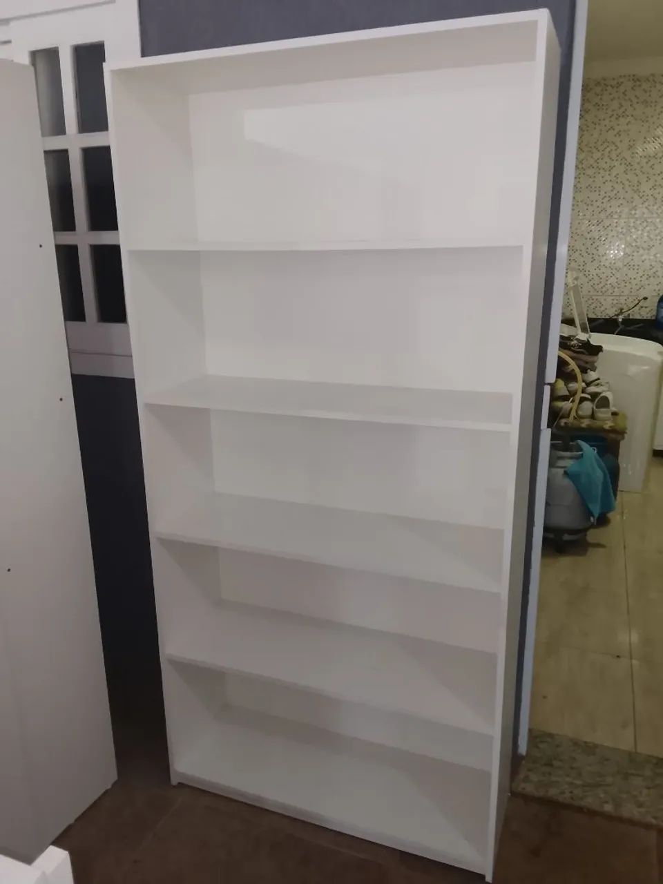 Estantes em MDF para comercio