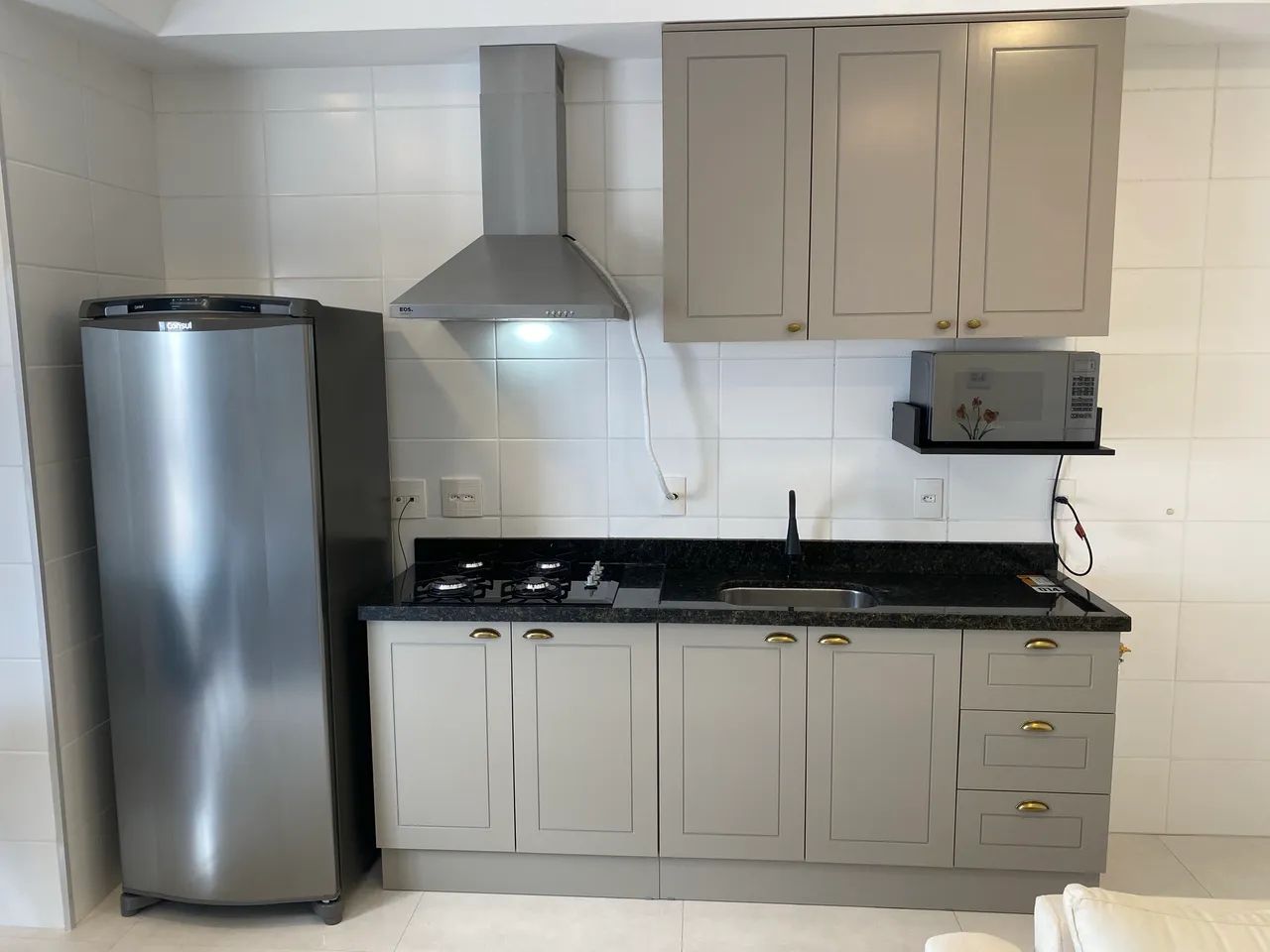 Studio mobiliado, excelente localização  - Foto 4