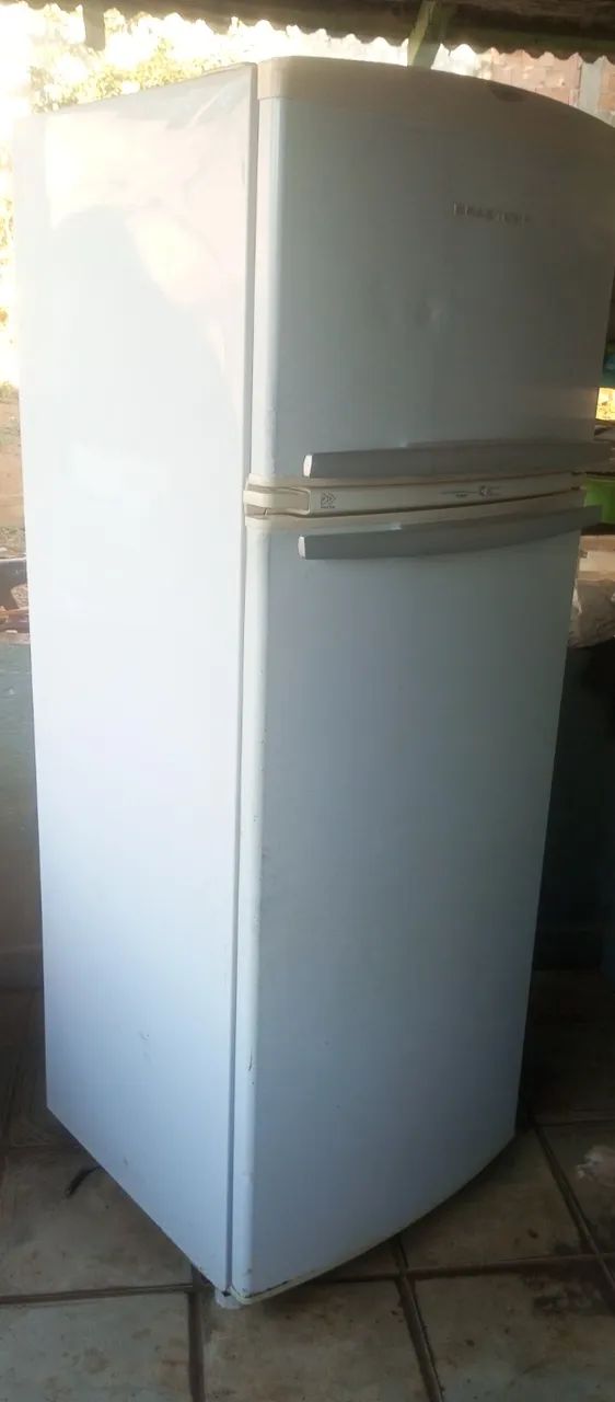 GELADEIRA BRASTEMP FROST FREE PERFEITAS CONDIÇÕES FUNCIONANDO PERFEITAMENTE ENTREGAMOS - Foto 5