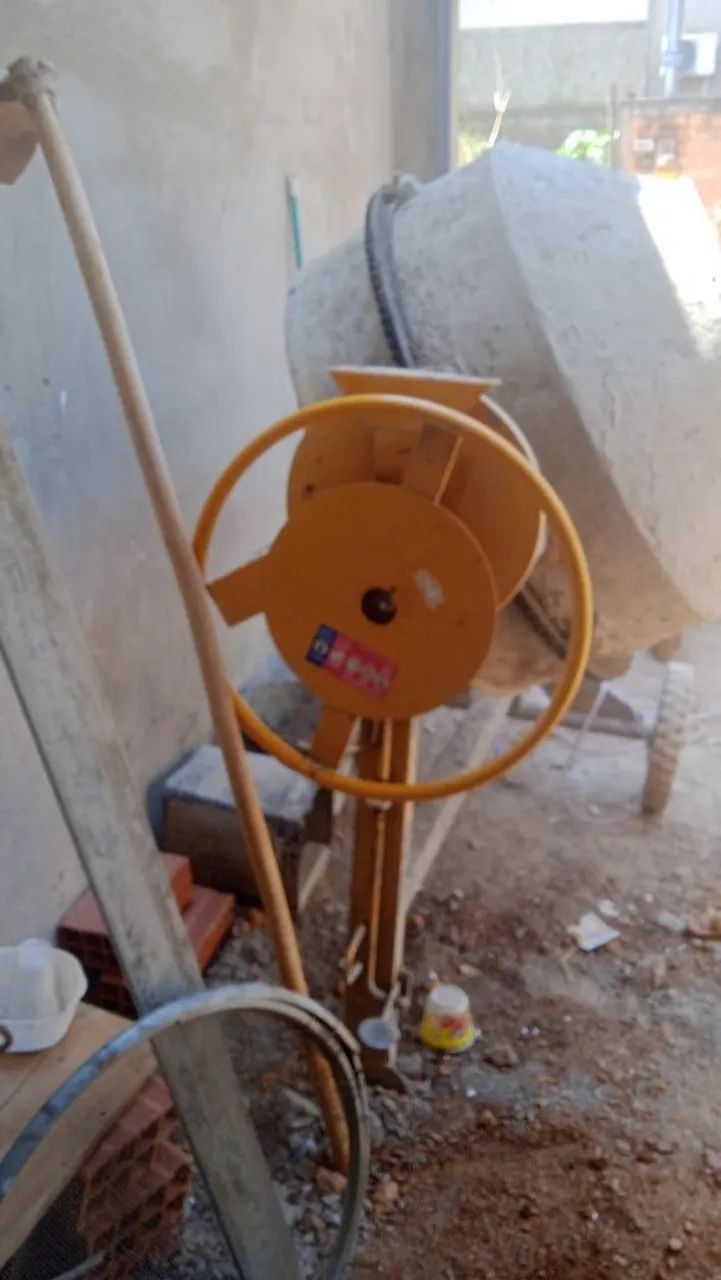 Vende se betoneira 