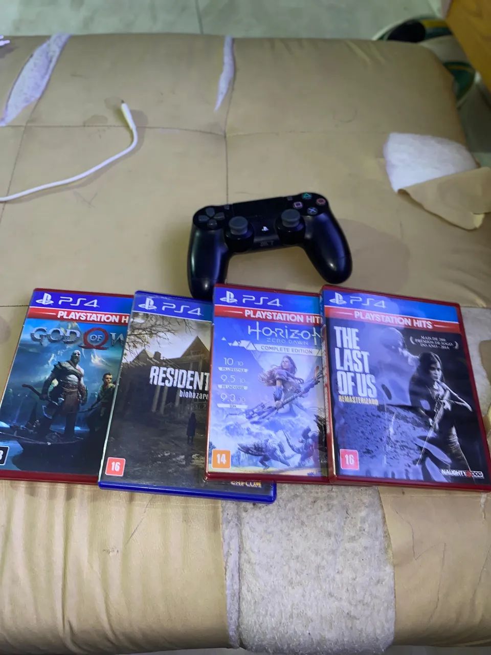 Ps4 com dois controles com caixa  - Foto 2