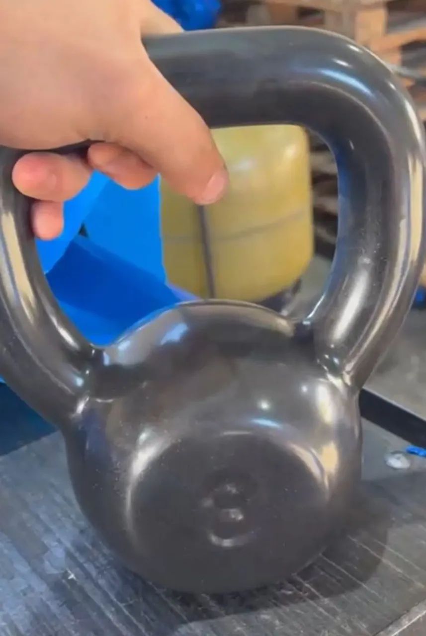 Kettlebell Emborrachado 8kg - Foto 4