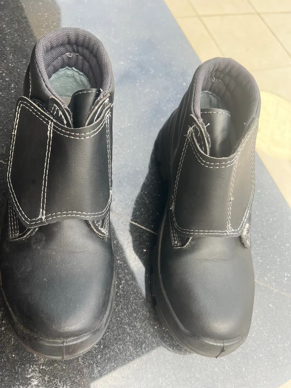 Bota de segurança tamanho 43
