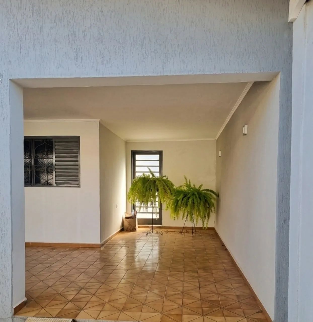 Casa térrea, ampla e pronta pra morar no centro de Torrinha/SP - Foto 3