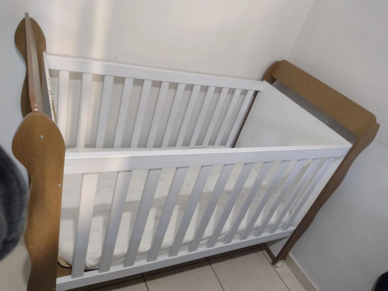Vendo berço semi novos  - Foto 5