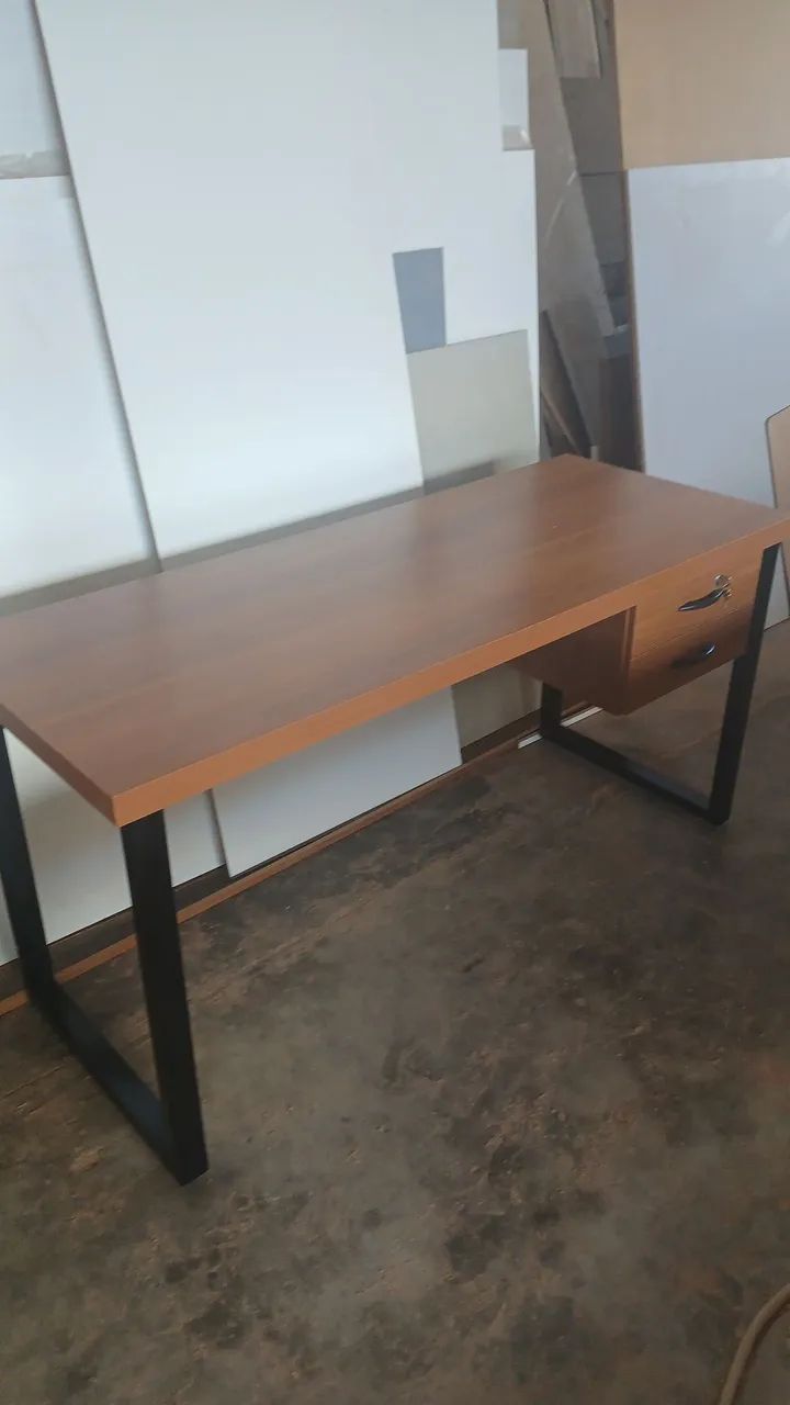 Mesa industrial 2 gavetas 1,60 metros preço promocional 
