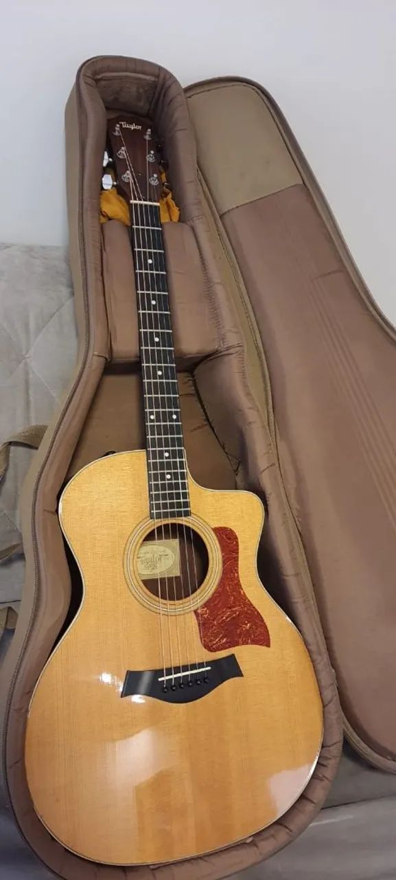 Violão Taylor modelo 214CE - Instrumentos musicais - Torres