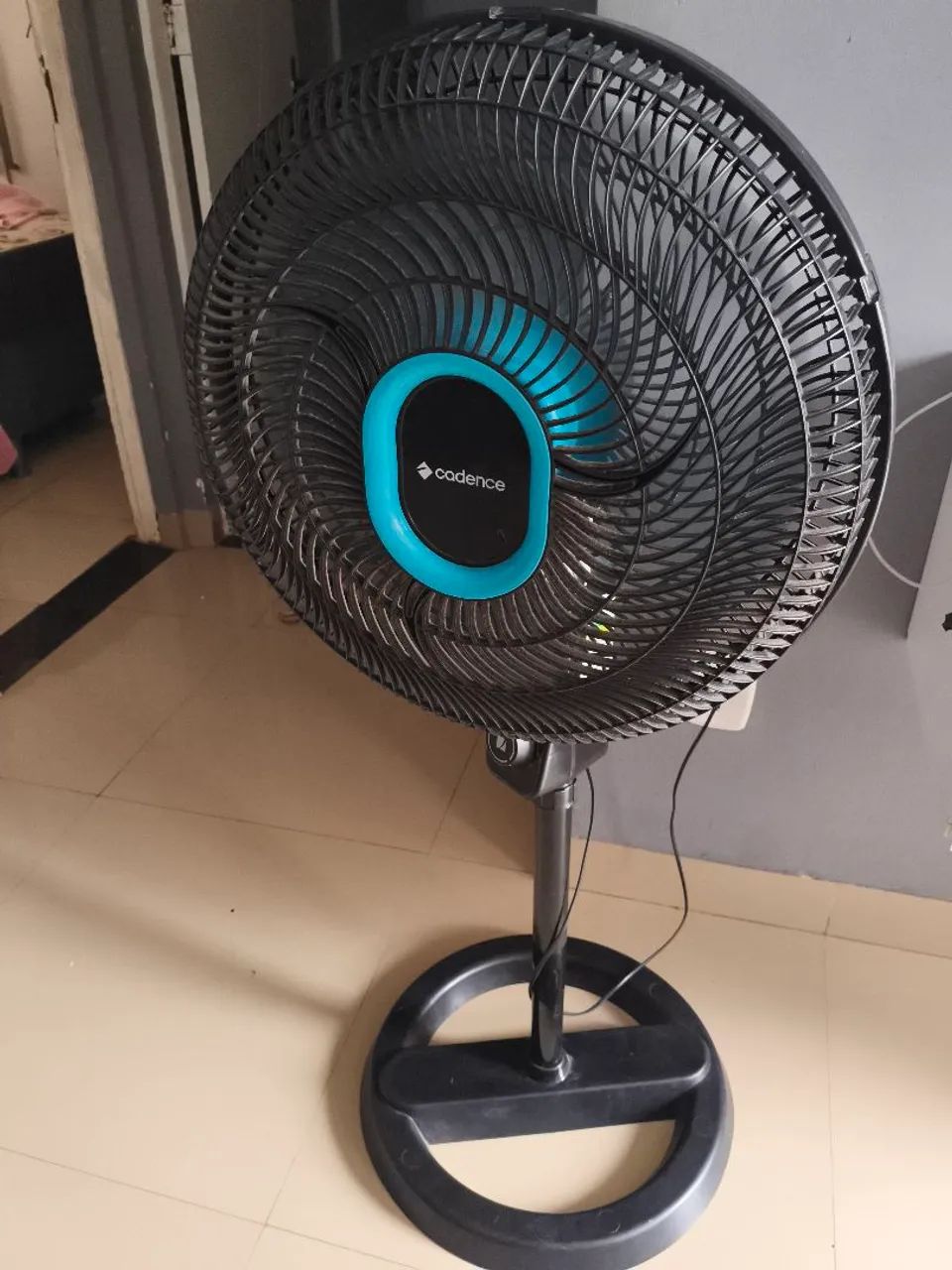 Ventilador de coluna cadence