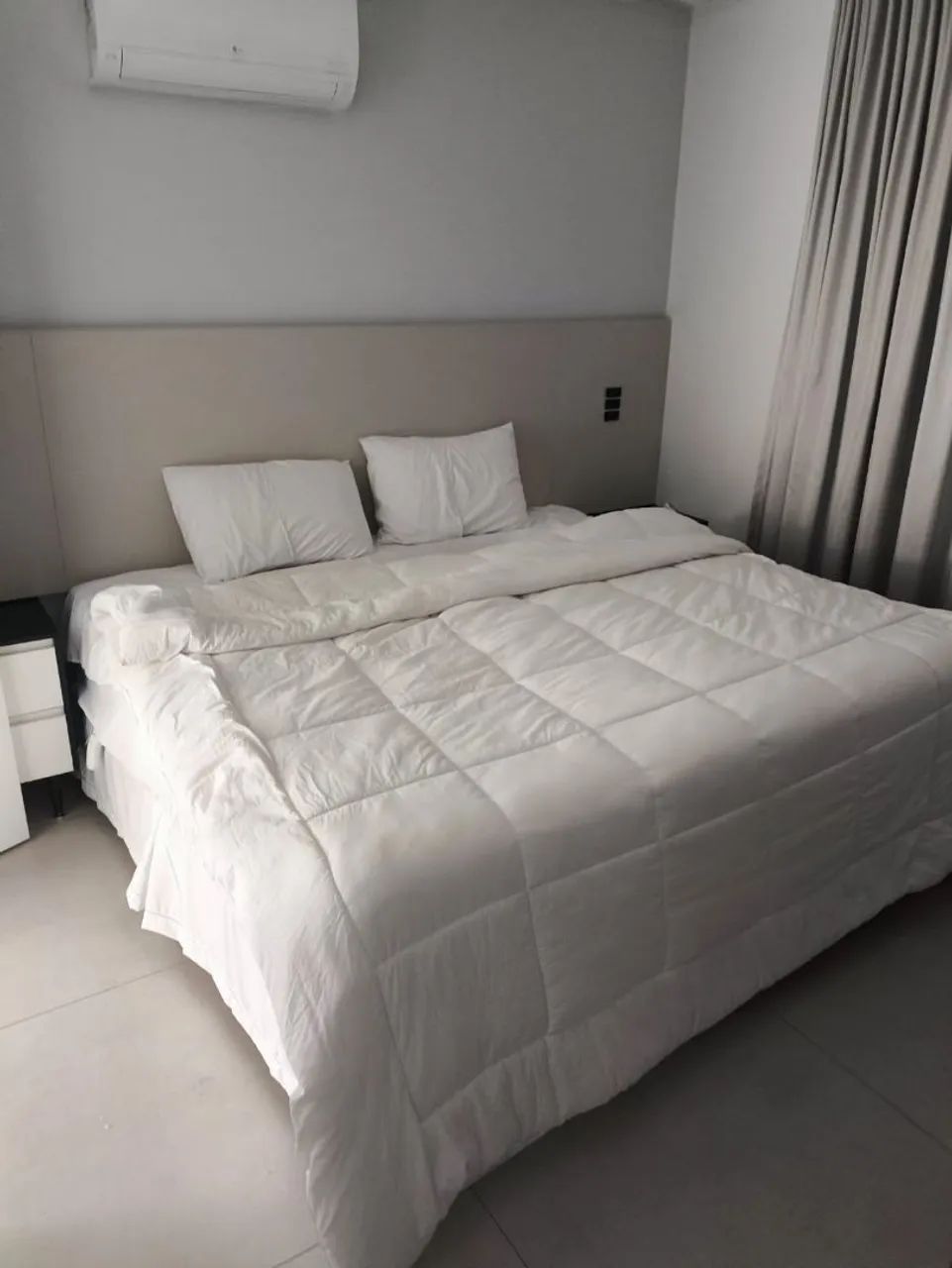 Cabeceira de cama planejada em mdf com LED