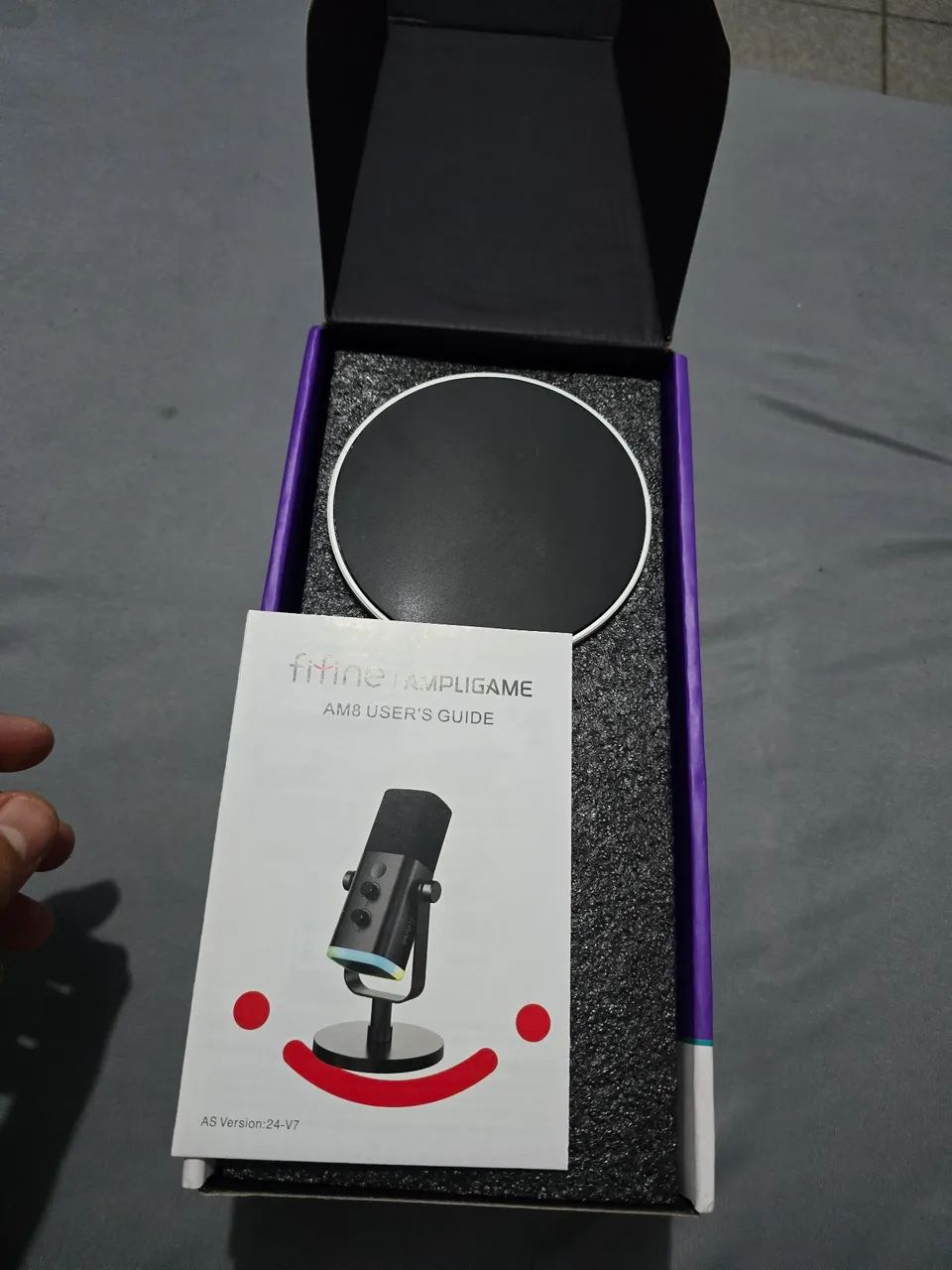 Microfone Fifine AM8 branco NOVO com RGB (Luzes) - Foto 3