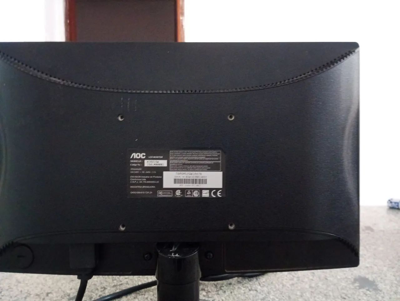 Monitor 16 polegadas AOC incluso cabo VGA e conversou VGA para HDMI  - Foto 3