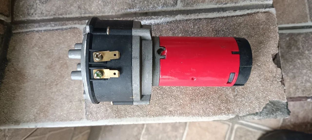 Compressor para buzina de carro ou barcos defeito  - Foto 2