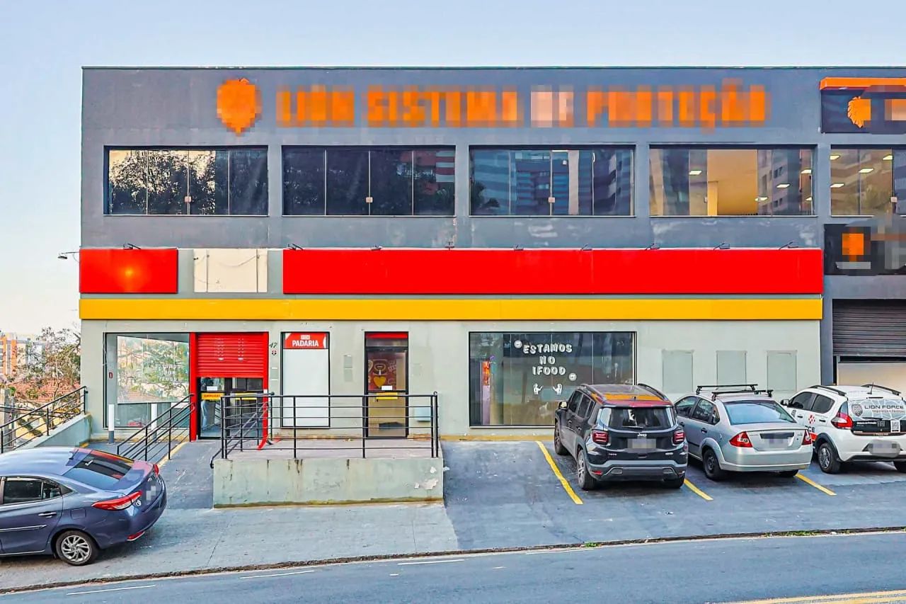 Loja na Rua Francisco Preto, 47  170 m²