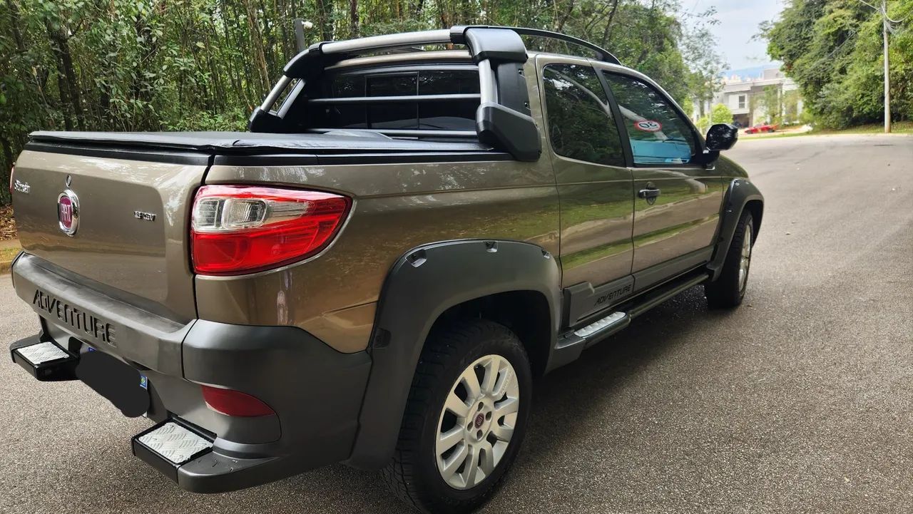 Fiat Strada Adventure1.8/ 1.8 Locker Flex CD 2014 - Foto 5