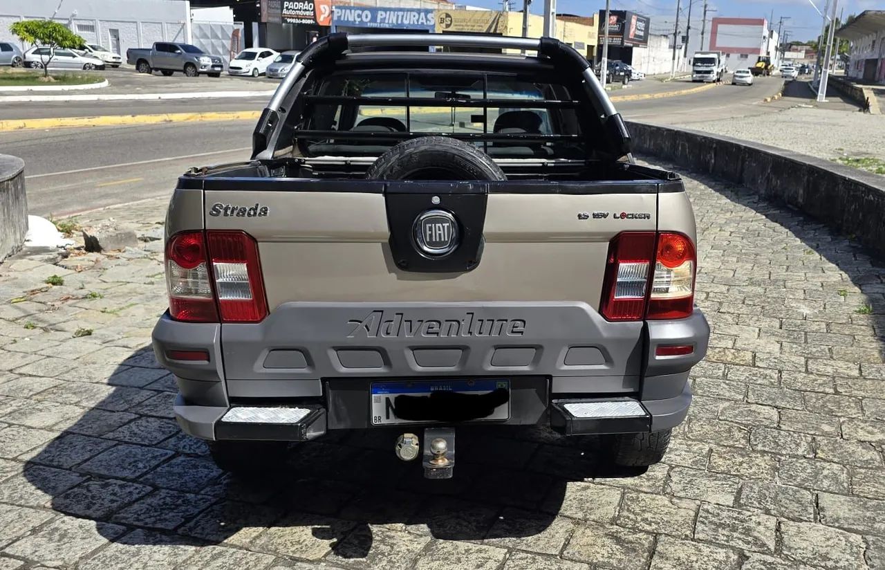 Fiat Strada Adventure1.8/ 1.8 Locker Flex CD 2012 - Foto 4
