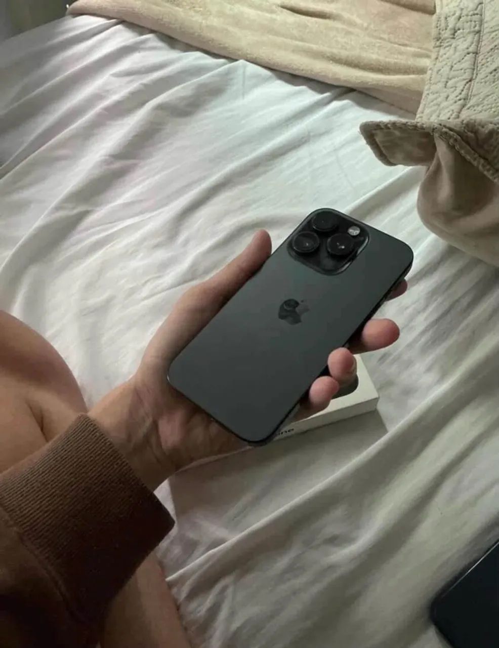 iPhone 16 pro 128gb