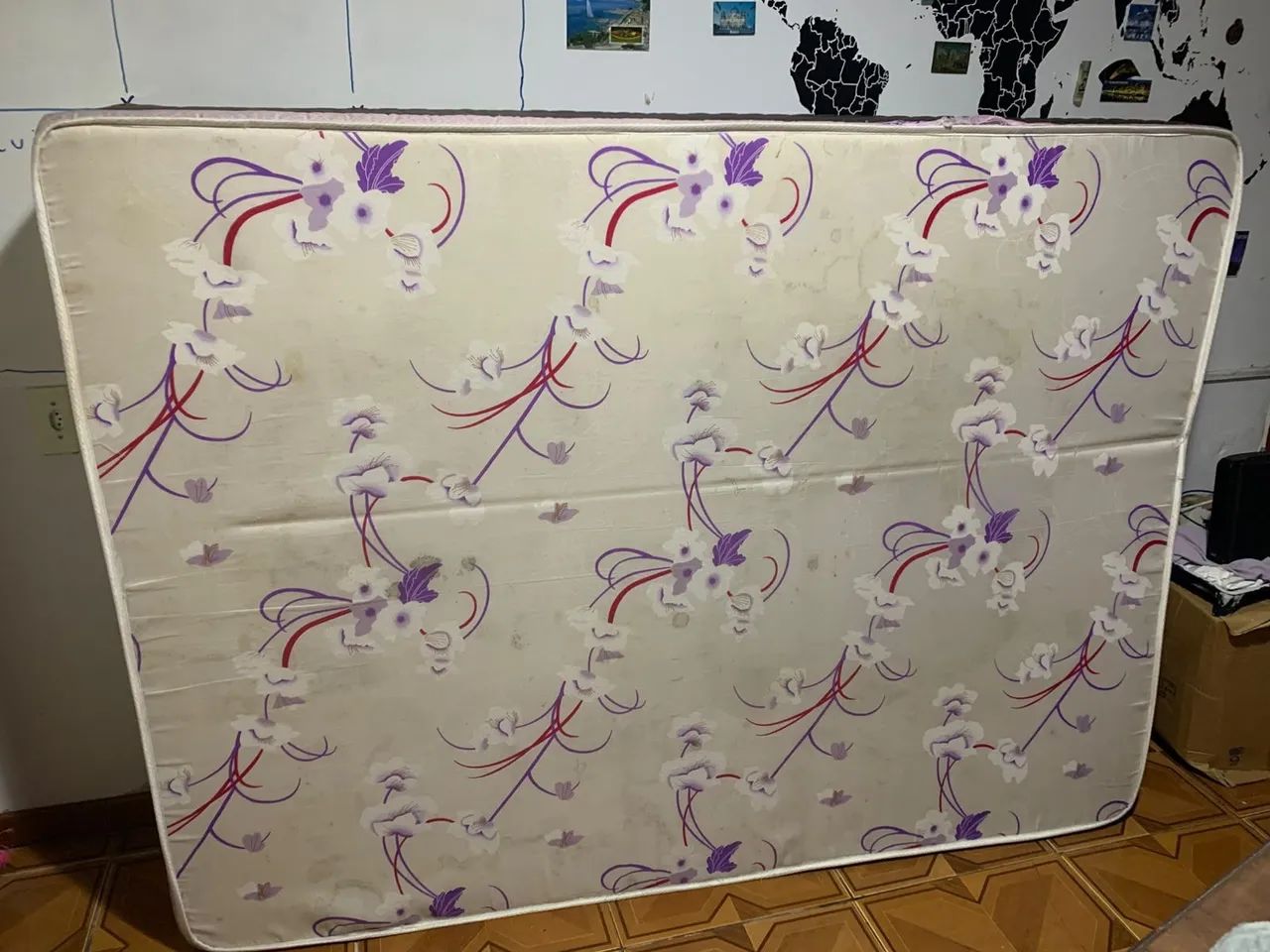 Cama box de casal colchão de espuma excelente estado 