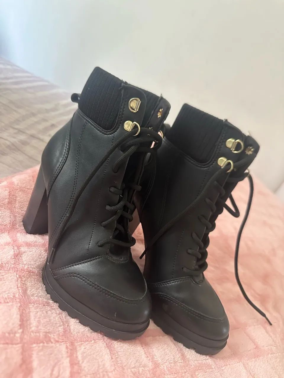 Vende-se Bota 