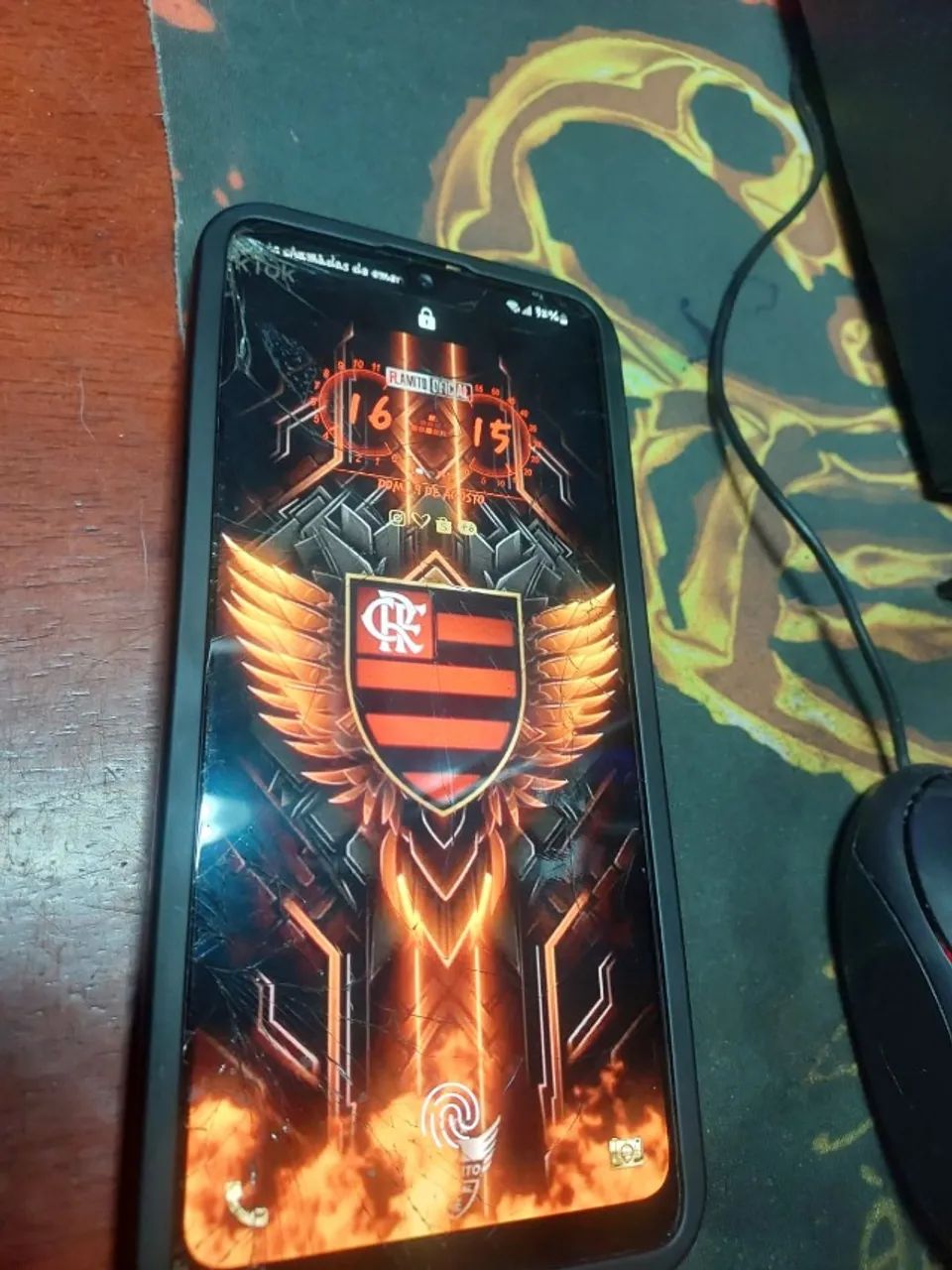 celular Galaxy A31, trincado
